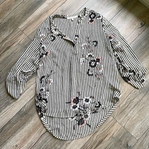 Flowered Stripped V-Neck